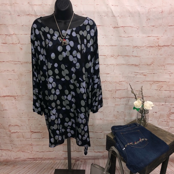 Tops - Polka dot 1/2 sleeve blouse women’s size 24